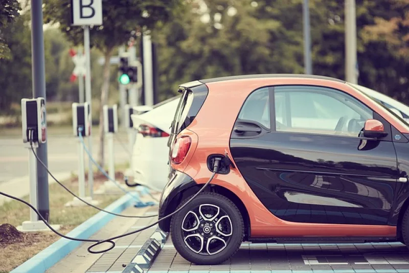 Peut-on tracter une caravane avec une voiture électrique ?