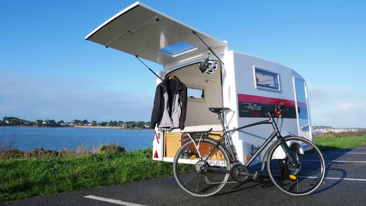 Remorque transformable en caravane : le modèle Astus Cab 3.2