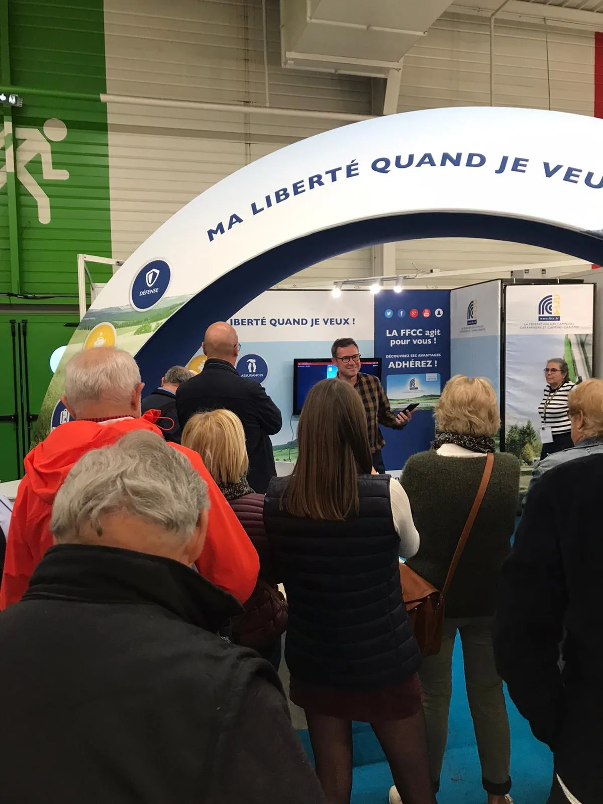 Présentation de l'application FFCC - Tourisme et Plein air au Salon des Véhicules de Loisirs du Bourget !