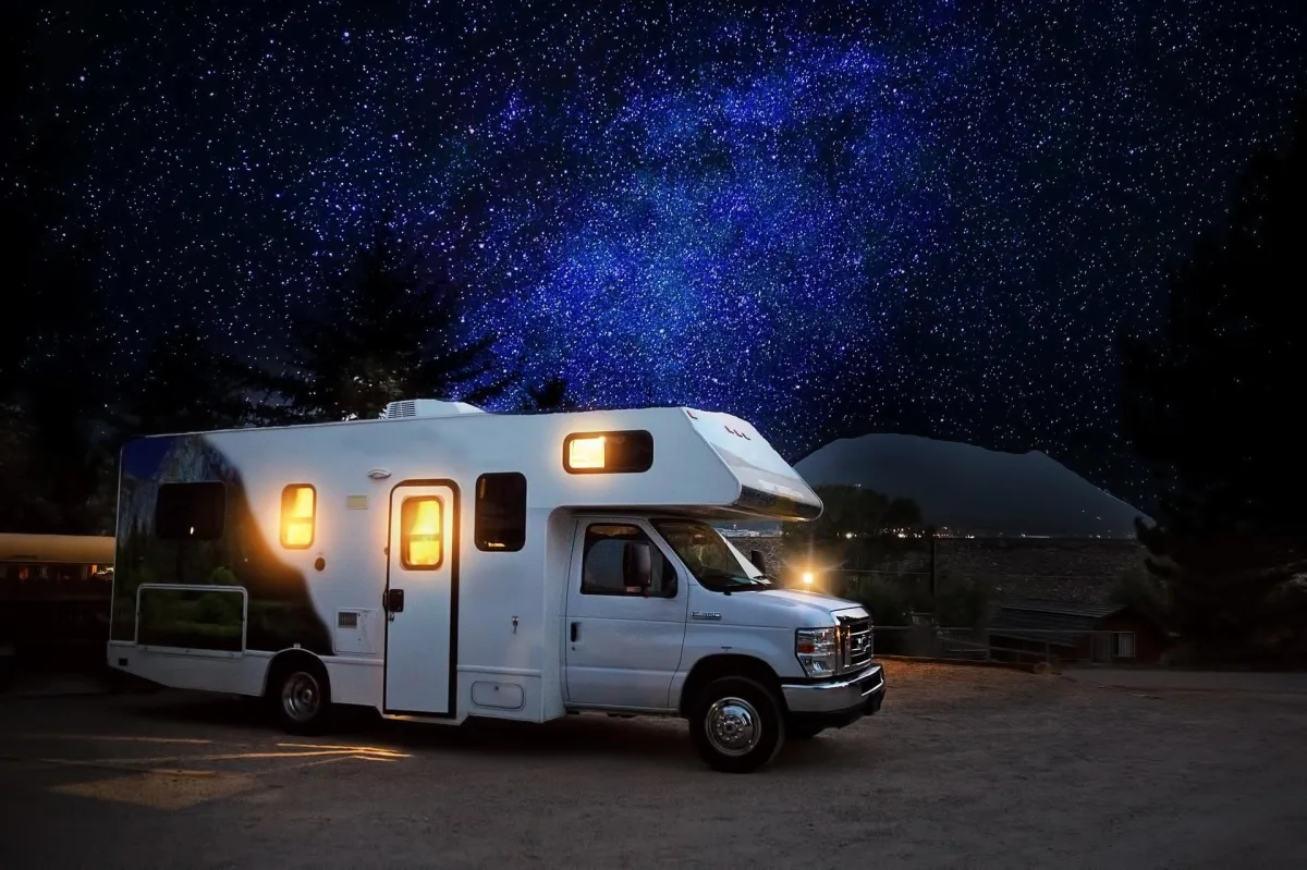 Dormir dans son camping-car pendant le couvre-feu.