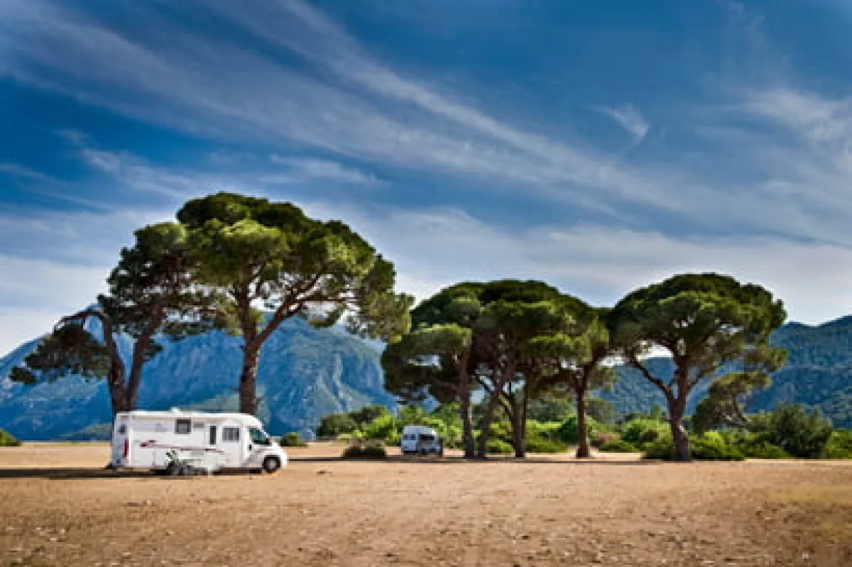 Une cote de l'occasion des camping-cars gelée
